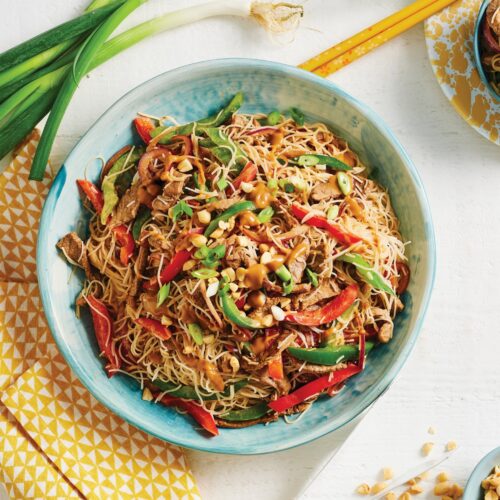 Beef noodles with creamy peanut sauce