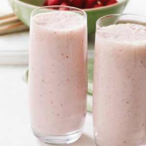 Chia, raspberry and banana smoothie