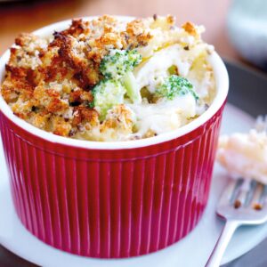 Three-cheese macaroni bake