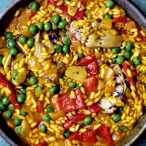 Vegan paella with artichoke